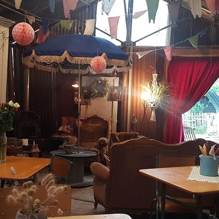 Mimi La Sardine Bed & Breakfast Saint-Gervais en-Belin Bagian luar foto