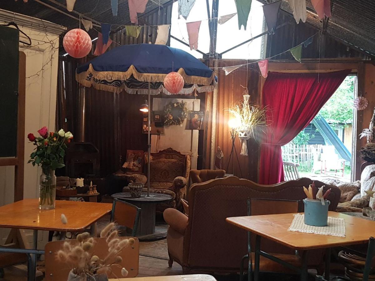 Mimi La Sardine Bed & Breakfast Saint-Gervais en-Belin Bagian luar foto