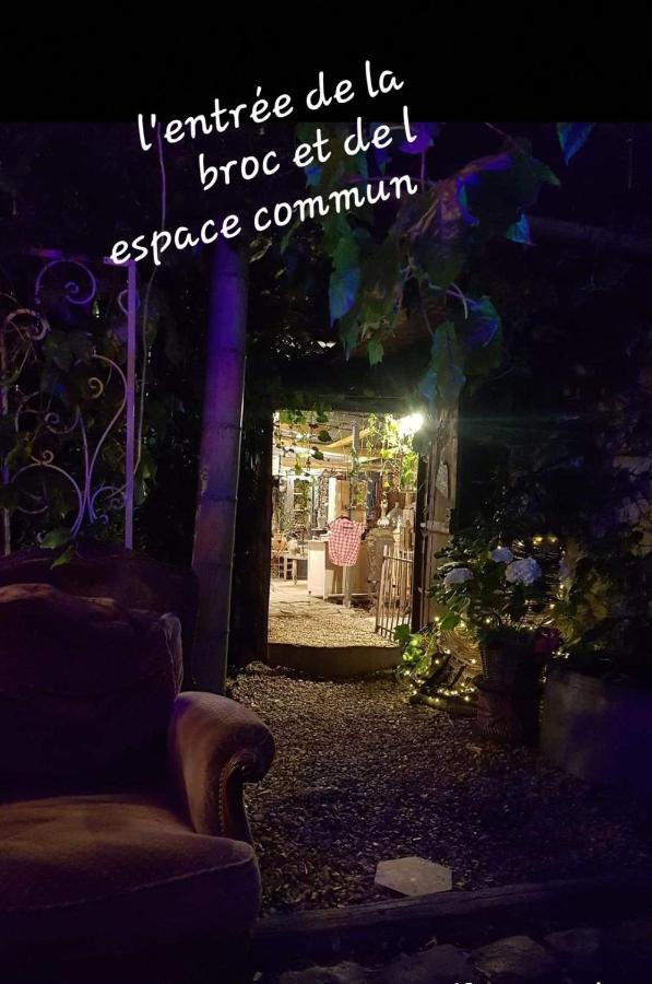 Mimi La Sardine Bed & Breakfast Saint-Gervais en-Belin Bagian luar foto