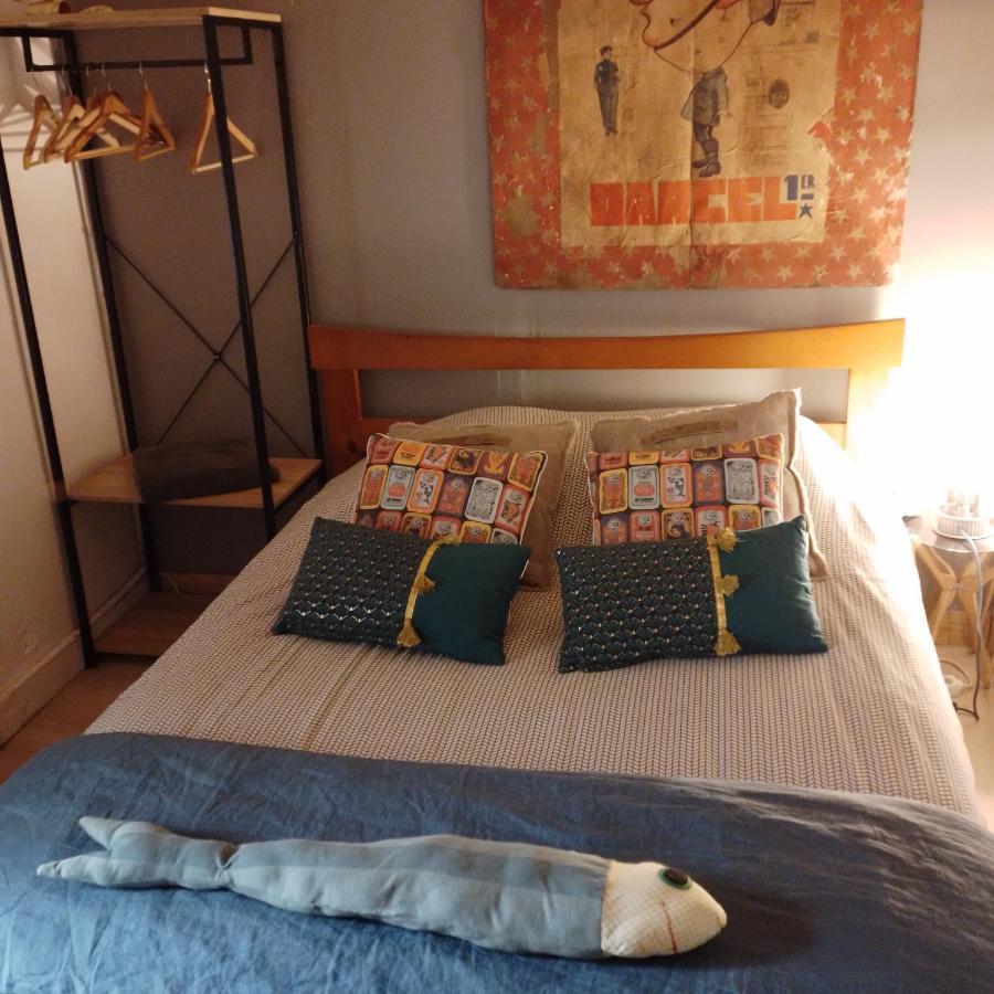 Mimi La Sardine Bed & Breakfast Saint-Gervais en-Belin Bagian luar foto