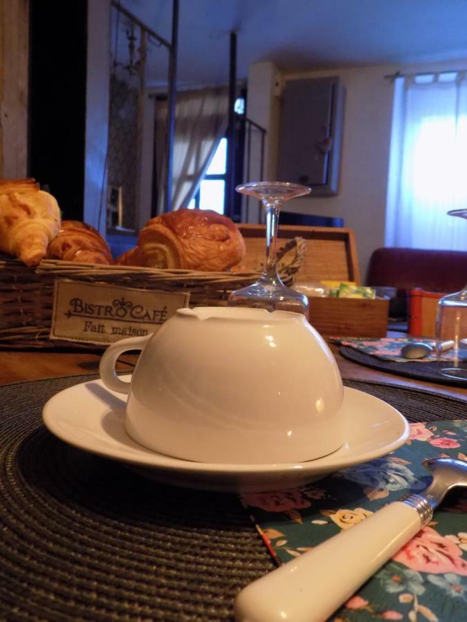 Mimi La Sardine Bed & Breakfast Saint-Gervais en-Belin Bagian luar foto