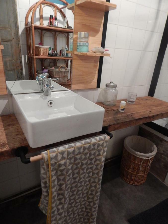 Mimi La Sardine Bed & Breakfast Saint-Gervais en-Belin Bagian luar foto
