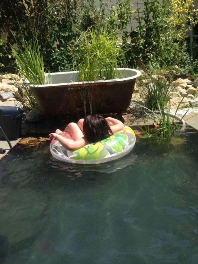 Mimi La Sardine Bed & Breakfast Saint-Gervais en-Belin Bagian luar foto