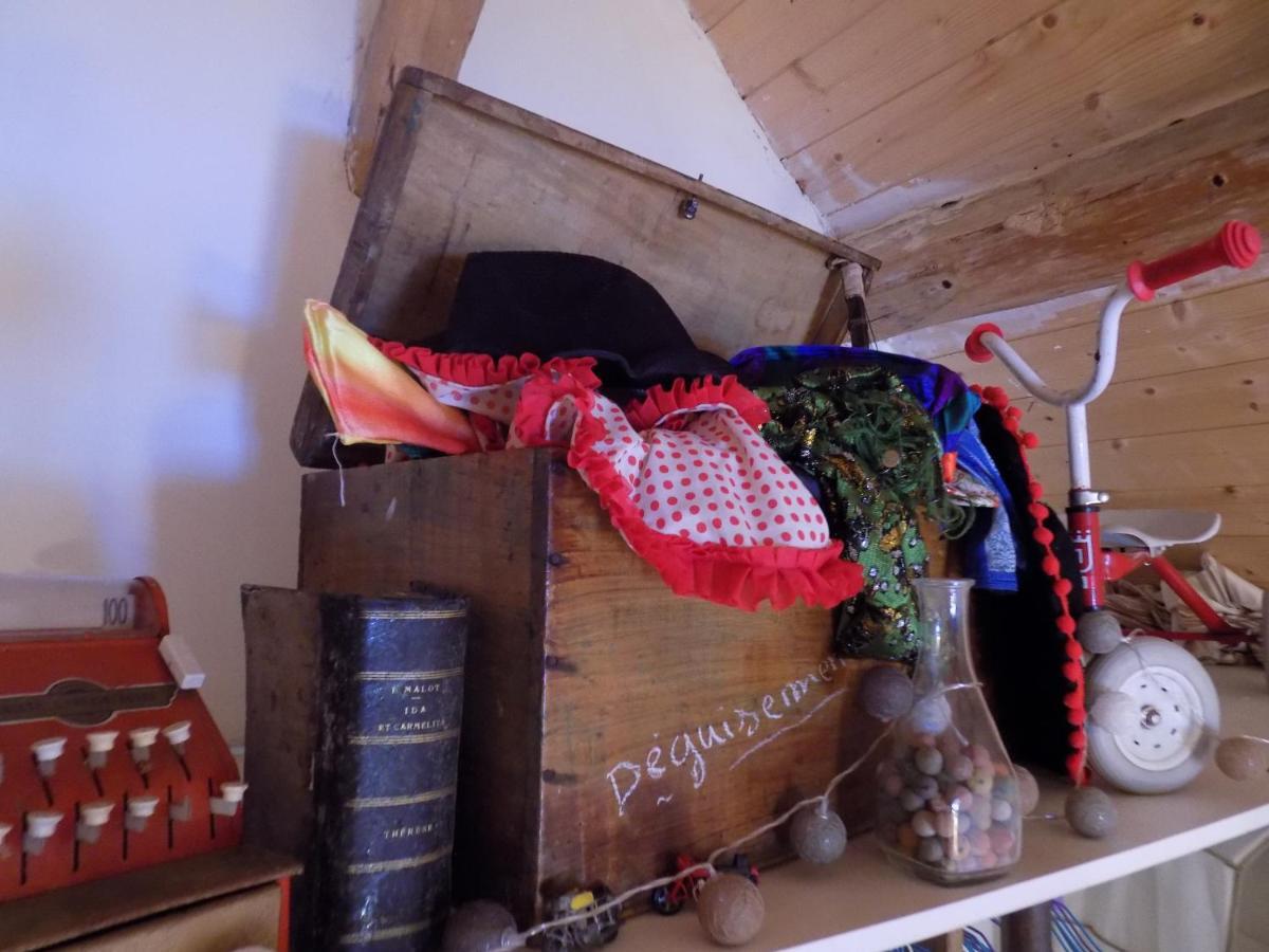 Mimi La Sardine Bed & Breakfast Saint-Gervais en-Belin Bagian luar foto